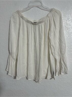 Sanctuary Off Shoulder Top Blouse Size  Small 3/4 Sleeves  White #601 100% Rayon